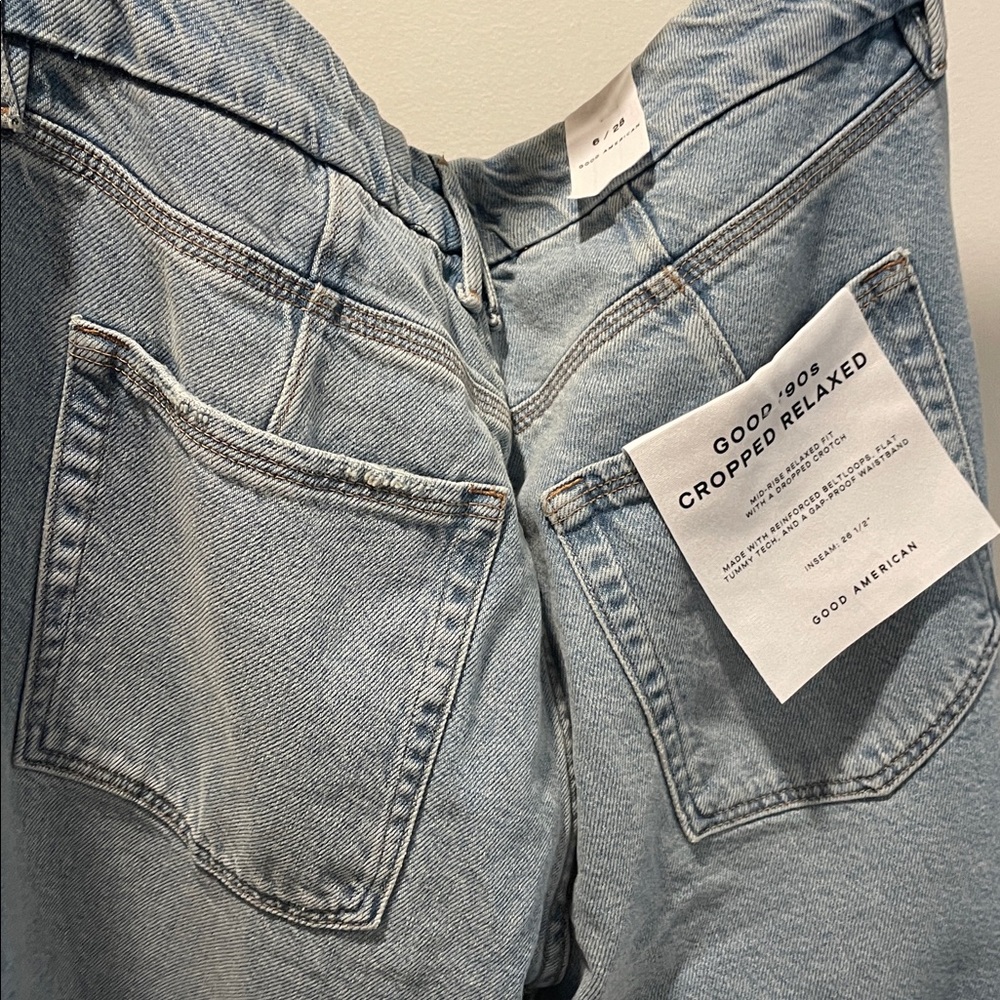 Good American | Women's | Good 90'S Crop Relaxed Jeans - Picture 7 of 8
